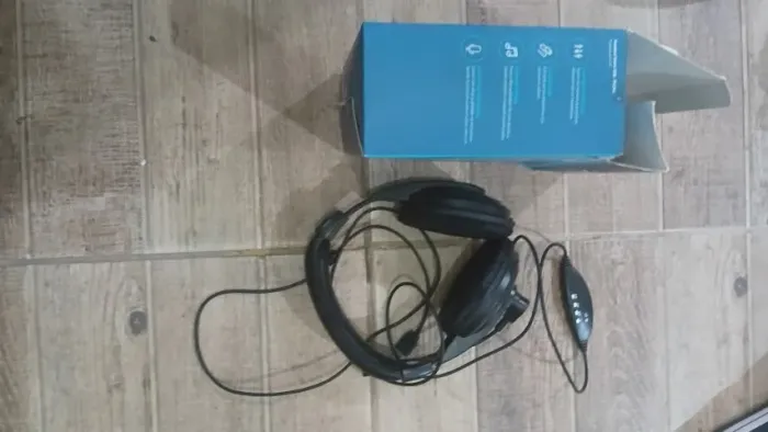 FONE DE OUVIDO COM MICROFONE NPVO NA CAIXA COM GARANTIA