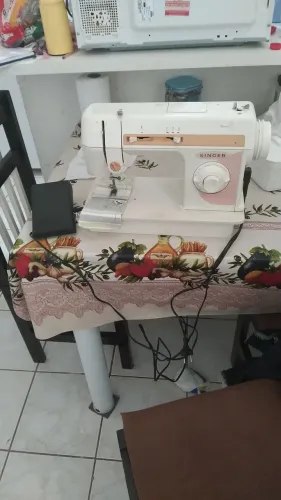 Maquina de costura singer