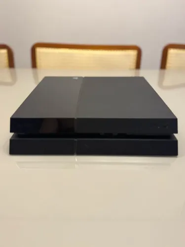 PS4 em Excelente Estado
