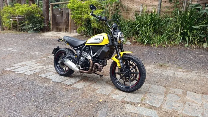 Ducati Scrambler icon ano 2020- 800cc- Impecável 
