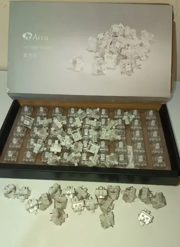 Switch Mecânico Akko Vintage White 95 pcs
