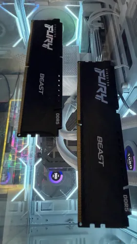 MEMÓRIA RAM KINGSTON FURY BEAST 32GB RGB (2X16GB) DDR5 - 4500MHZ - PRETA