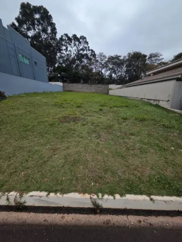 Lote de 450 m² à venda em condomínio fechado de alto padrão em Bauru/SP