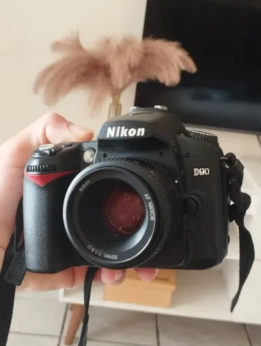 Nikon D90 + Lente 50mm 1.8