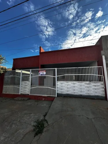 Casa de vila para venda em Parque Residencial Universitário com 2 quartos, sendo 1 suíte, 