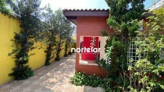Oportunidade !!! Vila Madalena , Casa com 3 Quartos e 3 banheiros à Venda, 200 m² por R$ 2