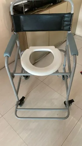 Vendo cadeira de rodas