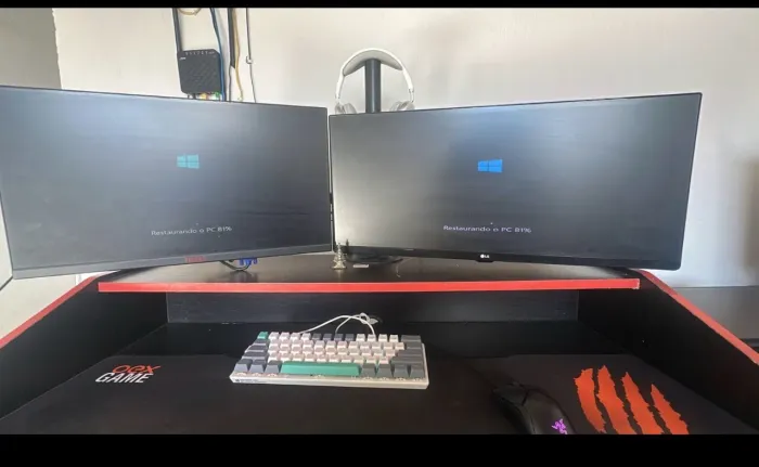 Computador com duas tela