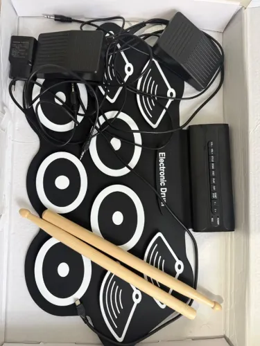 Bateria eletrônica - Semi nova 