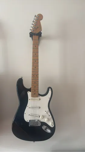 Guitarra Fender