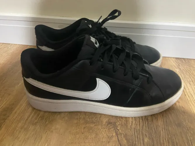 Tênis Nike Court Royale 2