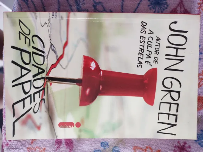 Livro Cidade de Papel versão compacta John Green