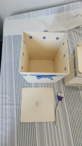 Lixeira + trocador + porta fraldas + cordão chupeta