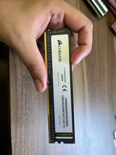 Memória RAM 4gb (três)