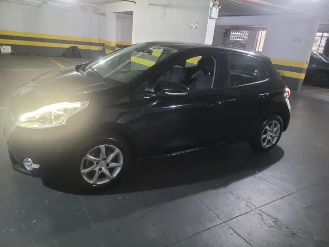 Peugeot 208 Active Pack 1.6 Flex 16V 5P Aut. 2015