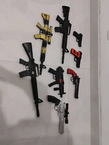 Coleção de armas de brinquedo