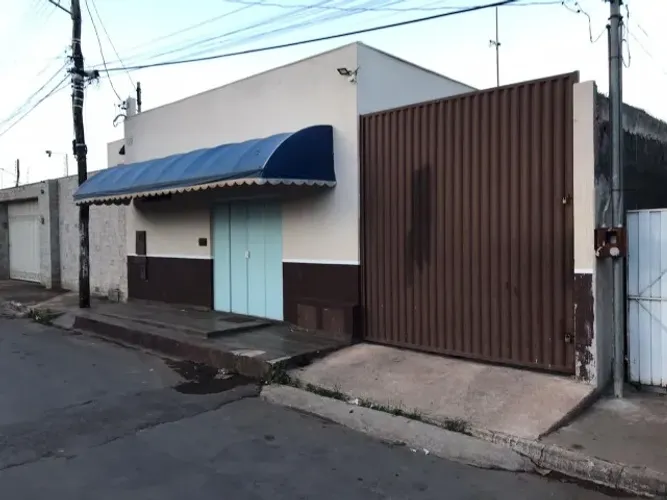Alugo galpão barato  formosa go 