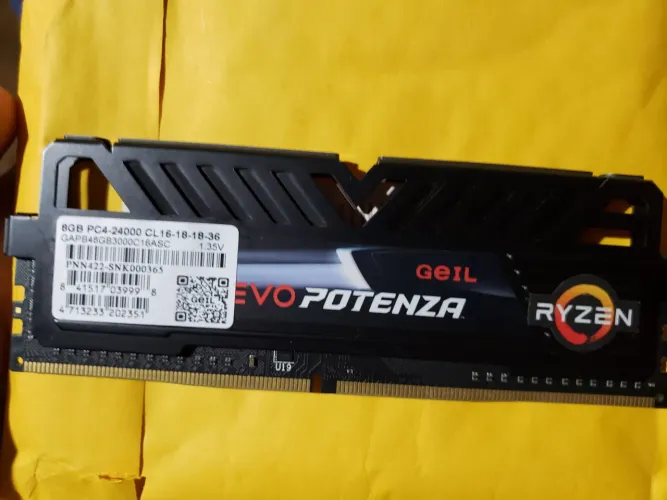 Memória Ram 8GB - Rayzen 2.400 mhz DDR4 