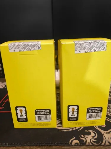 Blister 100 unidades figurinhas da copa lacrado