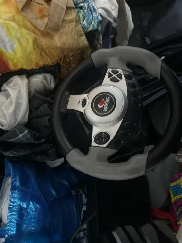 Volante gamer , faço trocas também