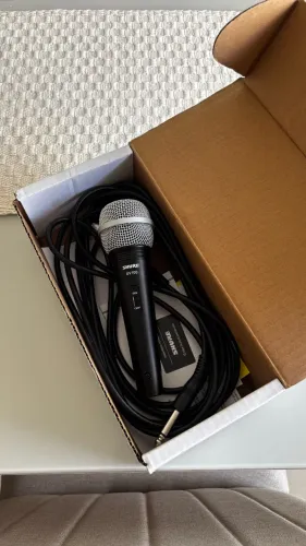 Microfone Shure SV100 com fio - dinâmico cardioide, com caixa