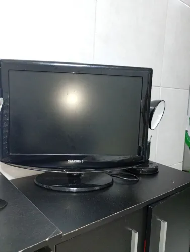 vendo uma TV Samsung 20 polegadas