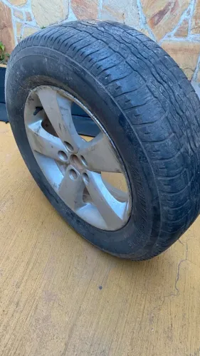 Roda de liga leve com Pneu aro 17" Grand Vitara