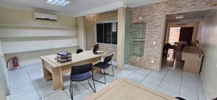 LOCAÇÃO - Belissímo Escritório Comercial MOBILIADO no Bairro do Alecrim - 100 m²