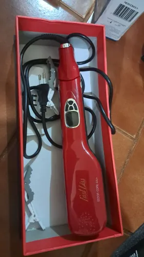 Escova alisadora a vapor