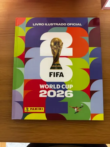 ÁLBUM COPA DO MUNDO CAPA DURA + 545 figurinhas coladas + 75 repetidas