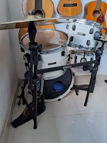 BATERIA INSTRUMENTO MUSICAL