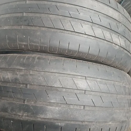 PAR DE PNEUS 225 55 17 GOODYEAR EM BOM ESTADO