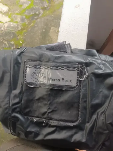 Capa de chuva e galocha 