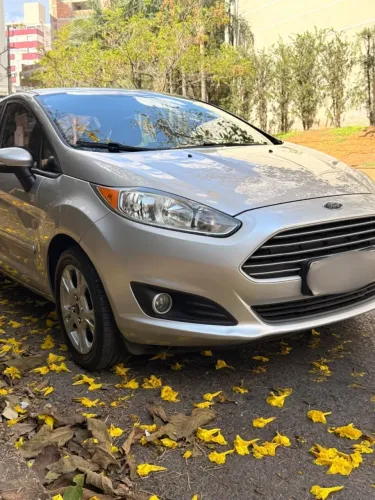 Ford Fiesta Sedan 1.6 16V Flex Aut. 2014
