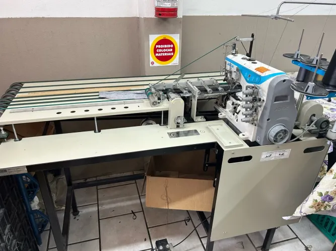 Máquina Esteira para bainhas