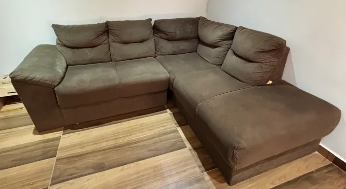 Sofá de canto em L