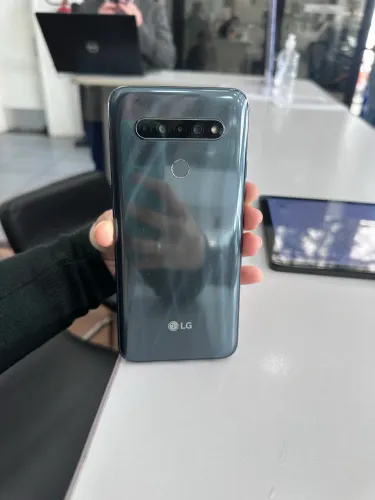 Celular LG K61 128GB - Usado em ótimo estado