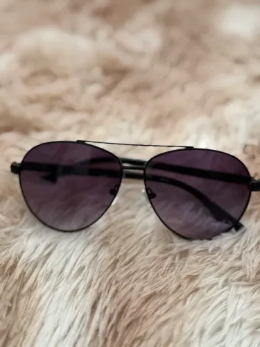 Óculos de sol Guess