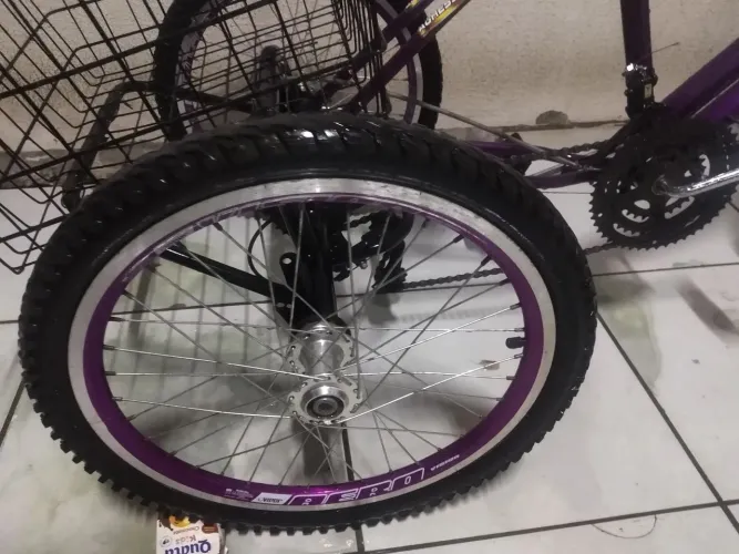 Bicicleta tres rodas