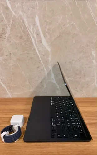 MacBook M5 512GB e 16GB  Midinigth- NOVO
