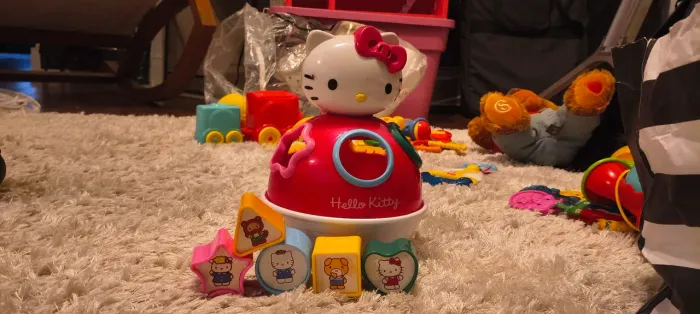 Brinquedo Didático Sorter Hello Kitty Com Peças Geométricas (Leia A Descrição)