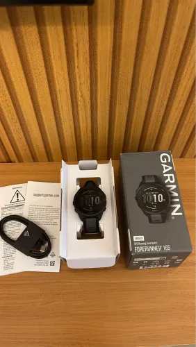 RELÓGIO GARMIN FORERUNNER ® 165 PRETO E CINZA