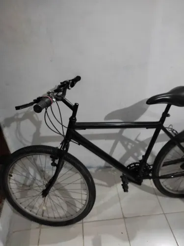 Bicicleta aro 26 zerada, recém revisada, freios, passadores de marchas novos OPORTUNIDADE