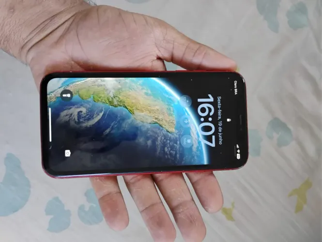 iPhone 11