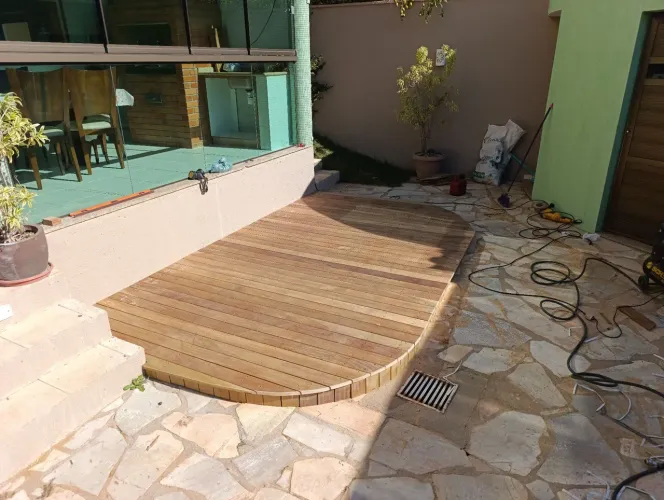 Deck de madeira