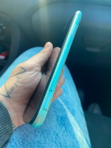 iPhone 11 64GB - Sem Face ID - bateria em 72%
