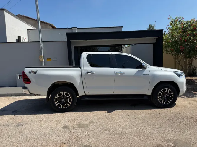 Toyota Hilux CD SRX 4X4 2.8 TDI 16V Diesel Aut. 2024