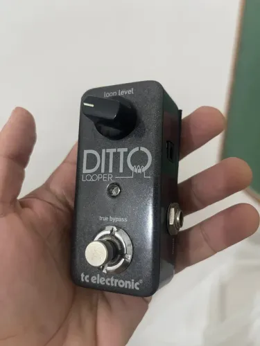 Pedal ditto looper