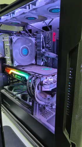 PC Gamer Ryzen 5 + RX 6800XT | 32GB RAM | Roda tudo em 4K