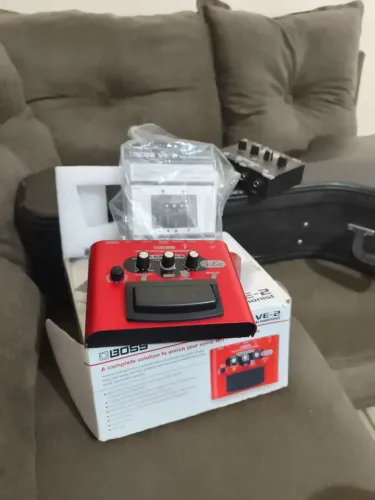 Vendo pedal Boss ve 2 impecável